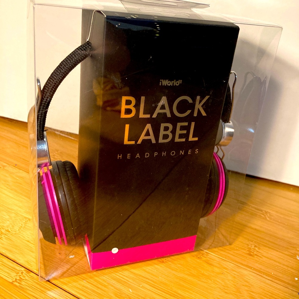 iWorld Headphones NWT